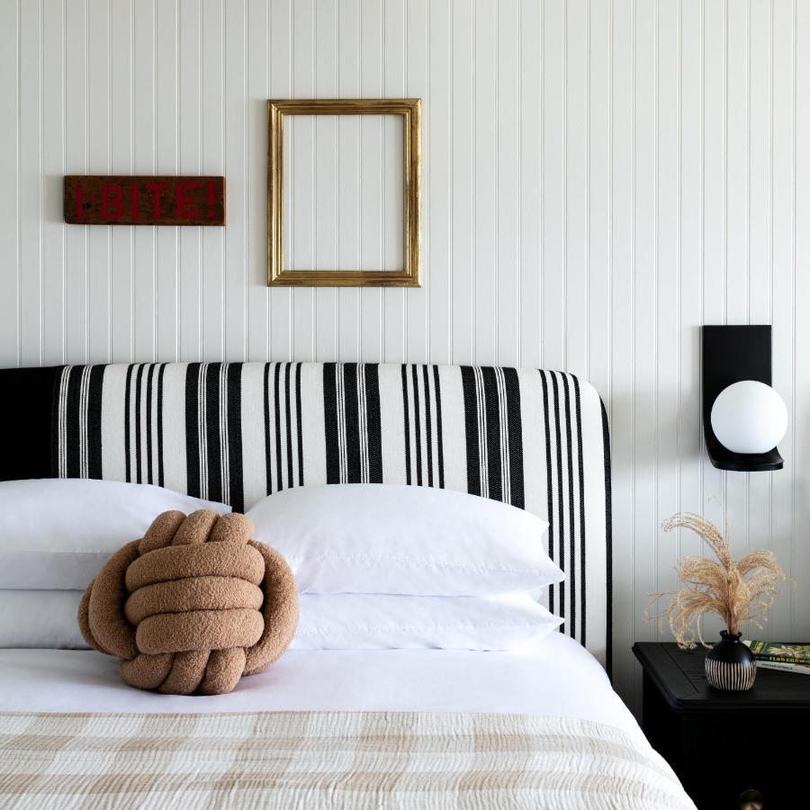 Bluebird Ocean Point Inn Ngoại thất bức ảnh