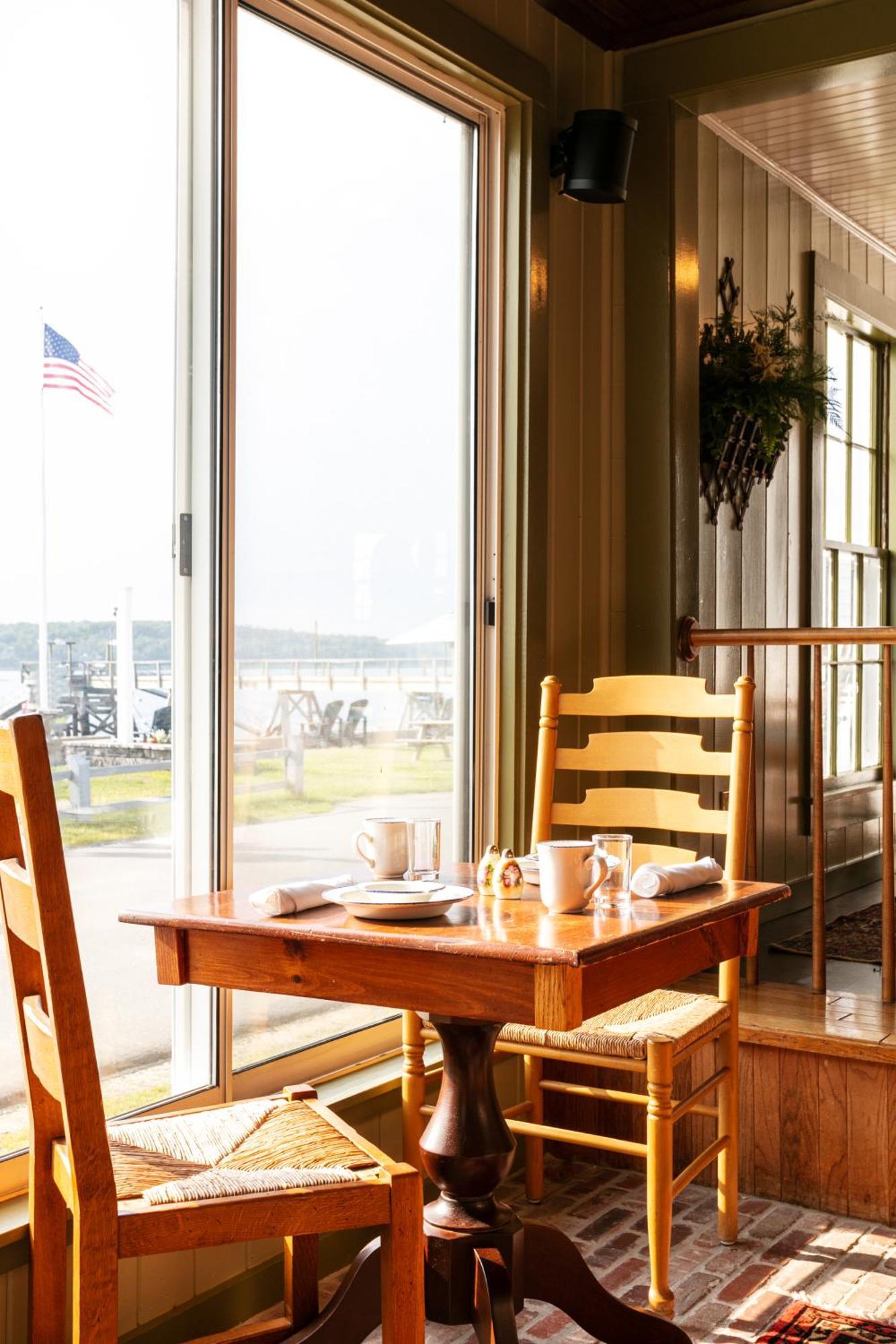 Bluebird Ocean Point Inn Ngoại thất bức ảnh