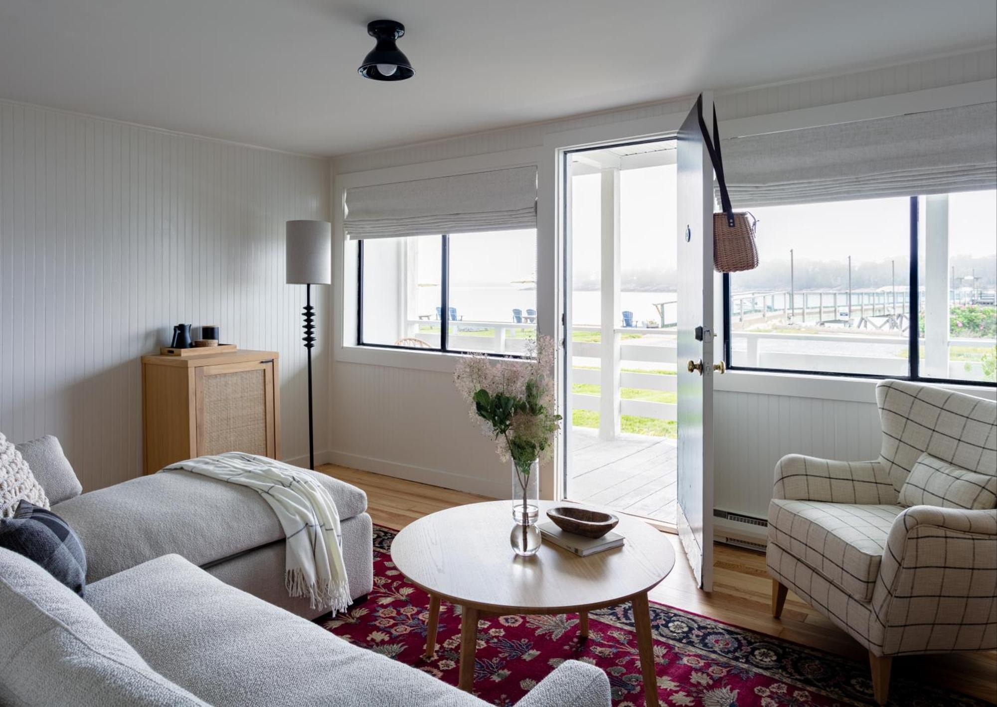 Bluebird Ocean Point Inn Ngoại thất bức ảnh