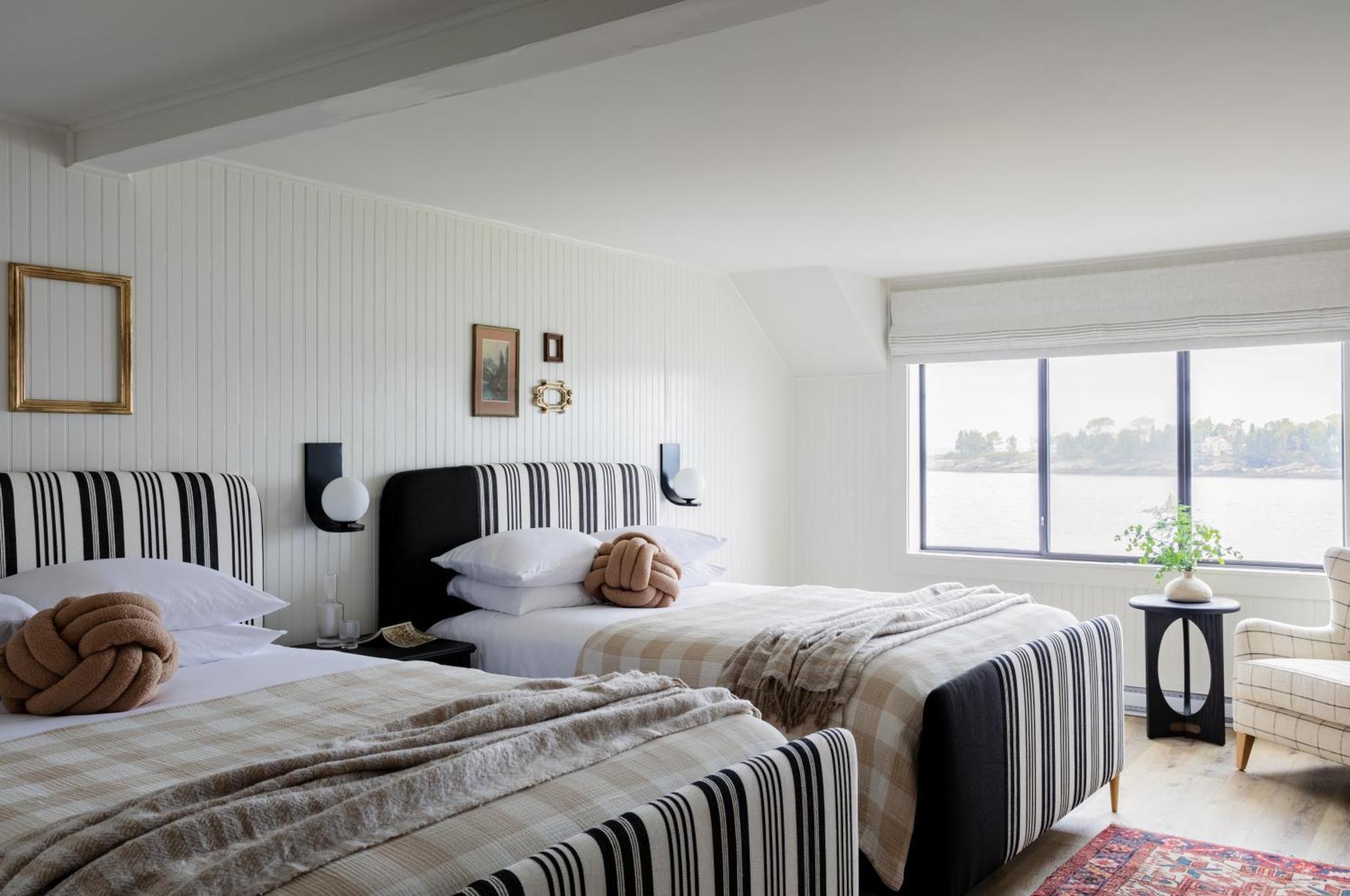 Bluebird Ocean Point Inn Ngoại thất bức ảnh
